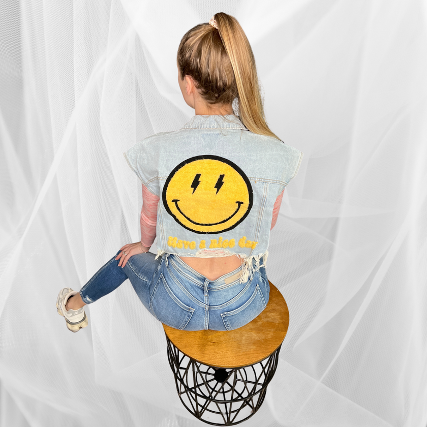 Smiley Cropped Vest - Adel Kasza Co